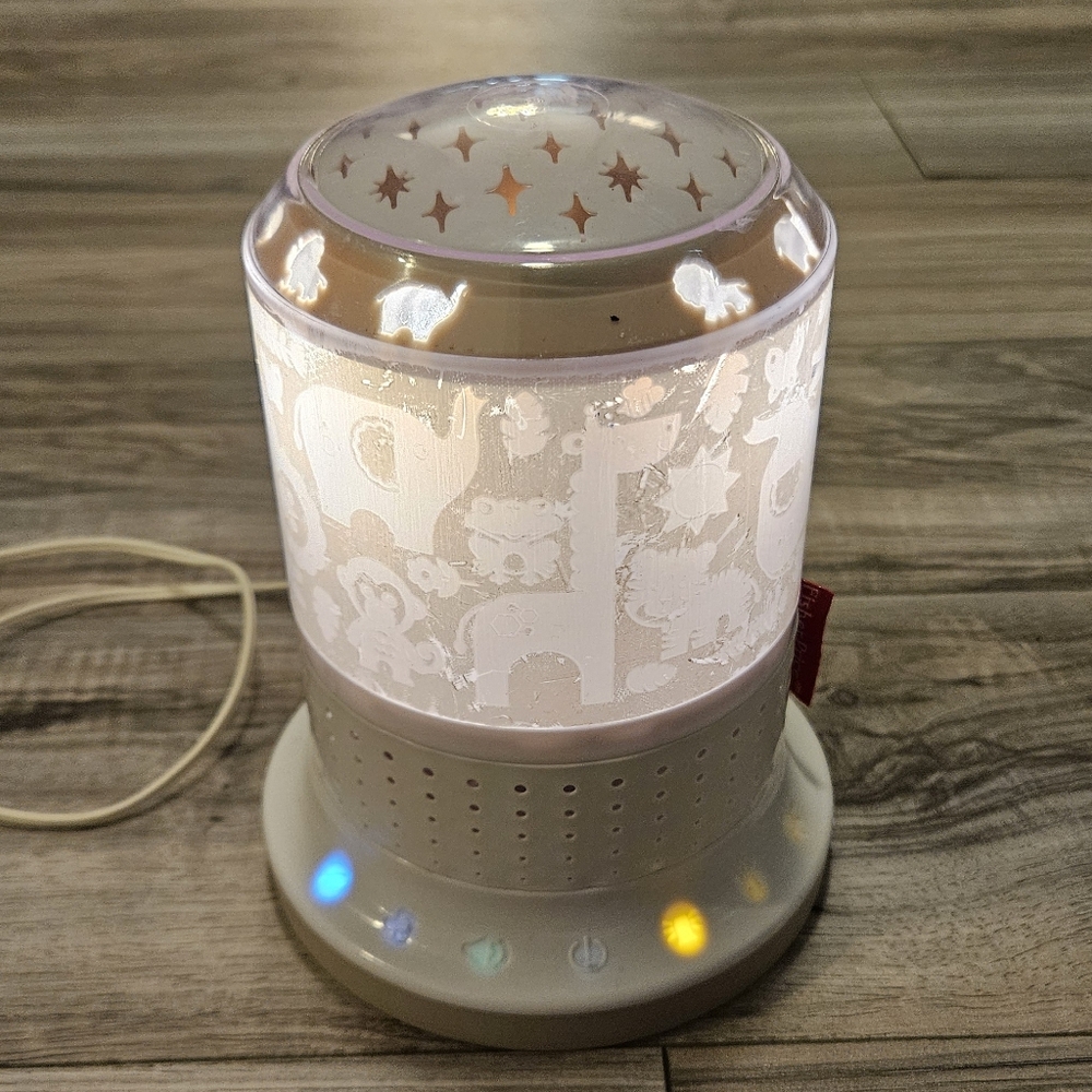 Fisher Price Deluxe Soother Baby Sound Machine with Music & Light Projection - Picture 4 of 15